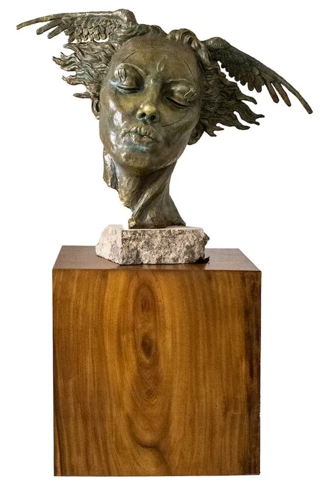 Kiss by Alejandro Barush, resin sculpture at El Dorado Gallery